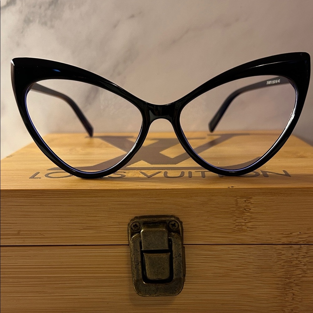 Black Cat-Eye Glasses